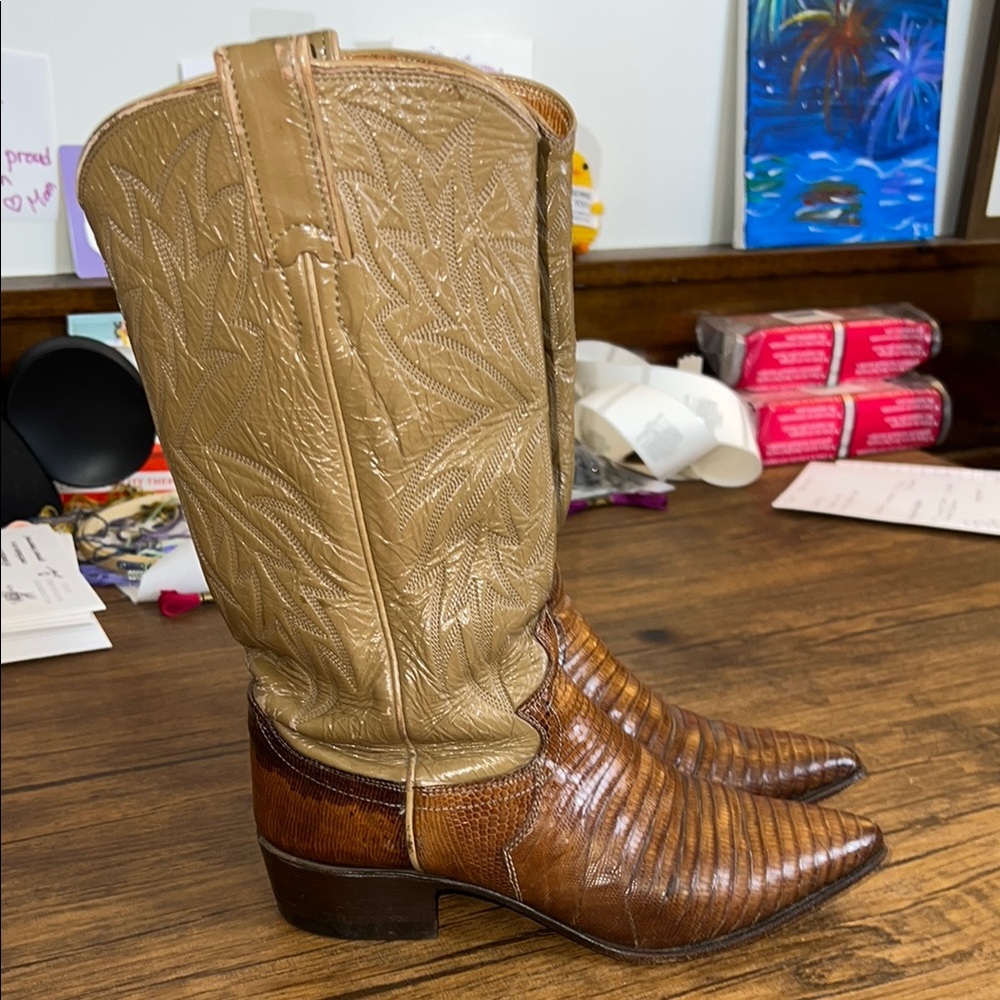 Vintage‎ Justin Tan and Brown Western Cowboy Boots- 5
